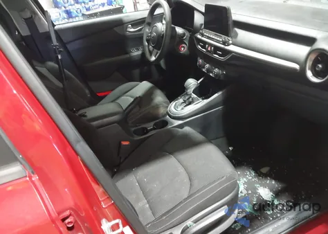 2021 Kia Forte Lxs из США, поврежденный, VIN 3KPF24AD1ME330854